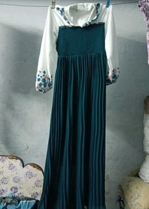 Elegant Pleated Maxi Dress