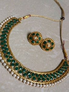 Green &amp; Gold Jewelry Set