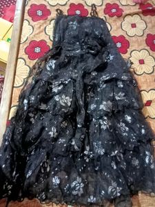 🖤🖤 Preety Black Gown Shimmering Net🖤🖤