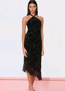 Brand New (NewMe) 🖤Floral Halter Neck Midi Dress