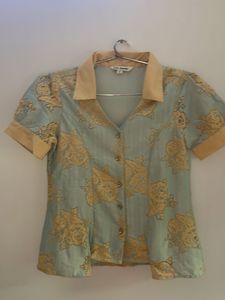 Vintage Floral Button-Up Shirt