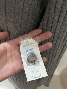 Pintresty new with tag 🏷️ Elegant Knit Button-Dow