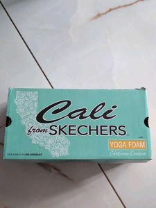 Cali by Skechers Yoga Foam Box
