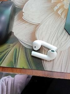 Apple AirPods Case and Charger