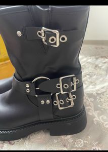 Black Boots