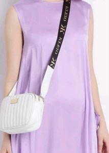 White Teaxtured Medium SLING HANDBAG Kleio