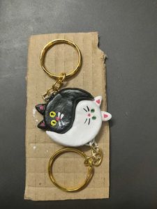 🖤Yin Yang🤍 Kitty Pair Of Keychains