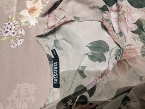 Multicolor Floral Printed V Neck Top (Women&#39;s)