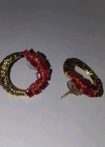 Gold &amp; Ruby Round Stud