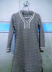 Checkered Pattern Knit Kurta