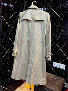 Classic Elegant tan royal trech coat🤎💐