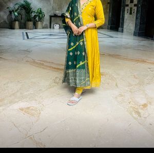 Beautiful Anarkali Kurta Set With Dupatta