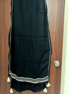 W Black solid Dupatta