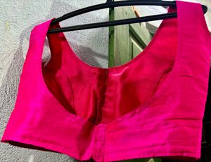 Sleeveless Padded Blouse