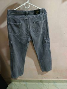 Title: Vintage Vibe Gray Cargo Jeans 😎👖