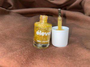 Elevet Gold Glitter Nail Polish