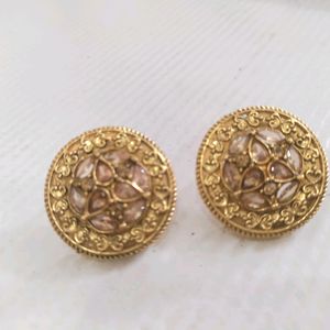 High Quality Golden Studs