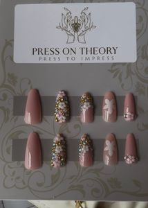 Press On nails