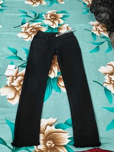 Frayed Hem Black Denim Pants