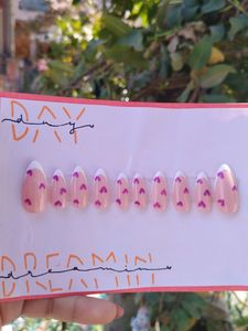 Press On nails