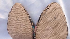 Floral Embroidered sandal 👡