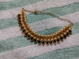 Elegant  Necklace with Artistic Stone Design