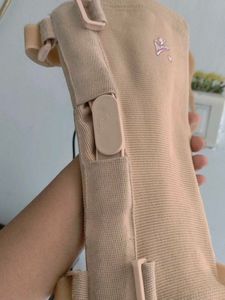 Flamingo hinged Knee Cap