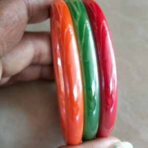 glass bangles/kuppivala