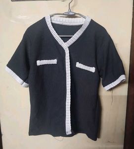 Chic Black V-Neck Top