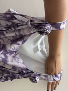 Classic Tank Top With Flowers On Shoulders
