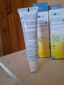 Sunscreen(rice Water And Niacinamide²% Hybrid )