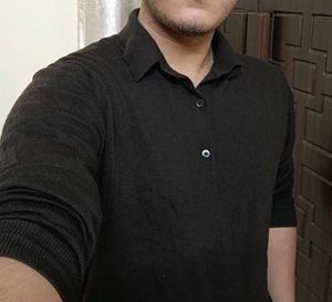 Uni Qlo Sweat