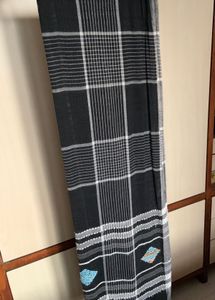 Black &amp; White Checkered Pattern Handwoven Stole