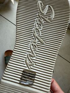 Skechers Women Comfort Olive Sandals- uk6/Eur39