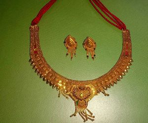 Elegant Gold-Plated Necklace Set