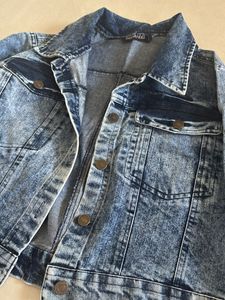 Vintage Wash Cropped Denim Jacket