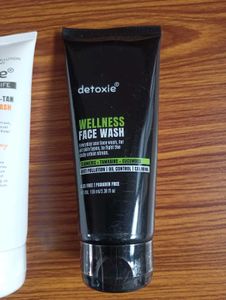 Combo Of 2 Facewash❗50% OFF ON DELIVERY FEE❗