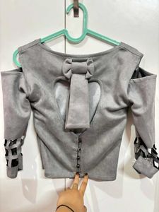 GREY BACKLESS TOP WITH BOW😍