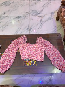 Floral Crop Top - Stylish &amp; Trendy