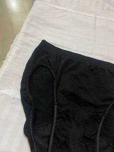 Black Women&#39;s Briefs 24-28