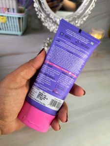 Aqualogica Illuminate Dewy Sunscreen