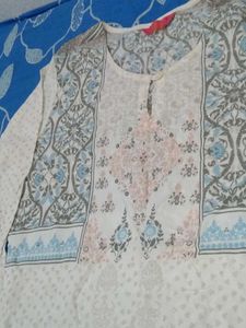 Elegant Women&#39;s Kurta