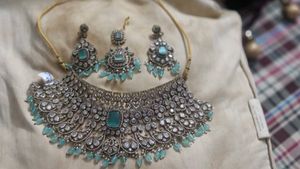 Stunning Necklace Set