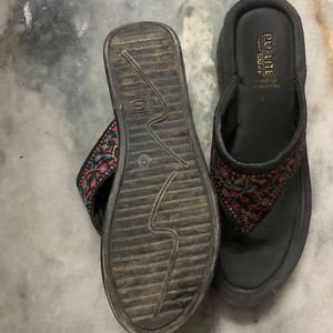 black slippers for women