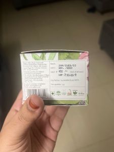 Sadhev Ayurvedic Under Eye Gel