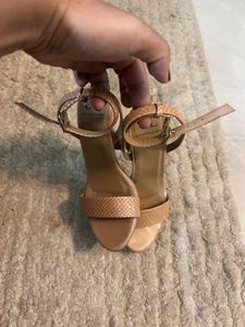 CL Heels Nude
