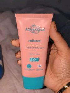 Aqualogica And Dermaco Shampoo &amp; Sunscreen Combo