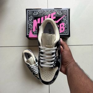 Nike SB Dunk Low Paisley