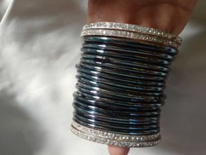Sparkly Bangle Set