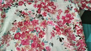 Women Floral Crop Top